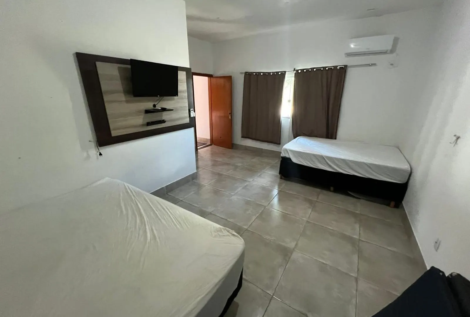 Casa Paradisiaca L Piscina Super Quente 50 Graus Caldas Novas Holiday home
